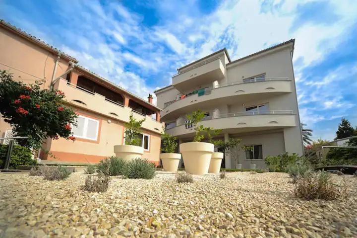Avada Premium Apartment Novalja Exterior foto