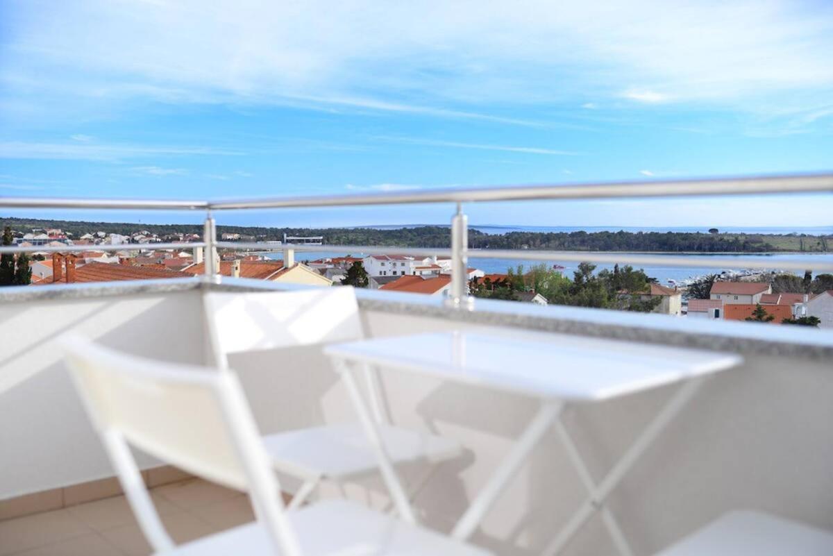 Avada Premium Apartment Novalja Exterior foto