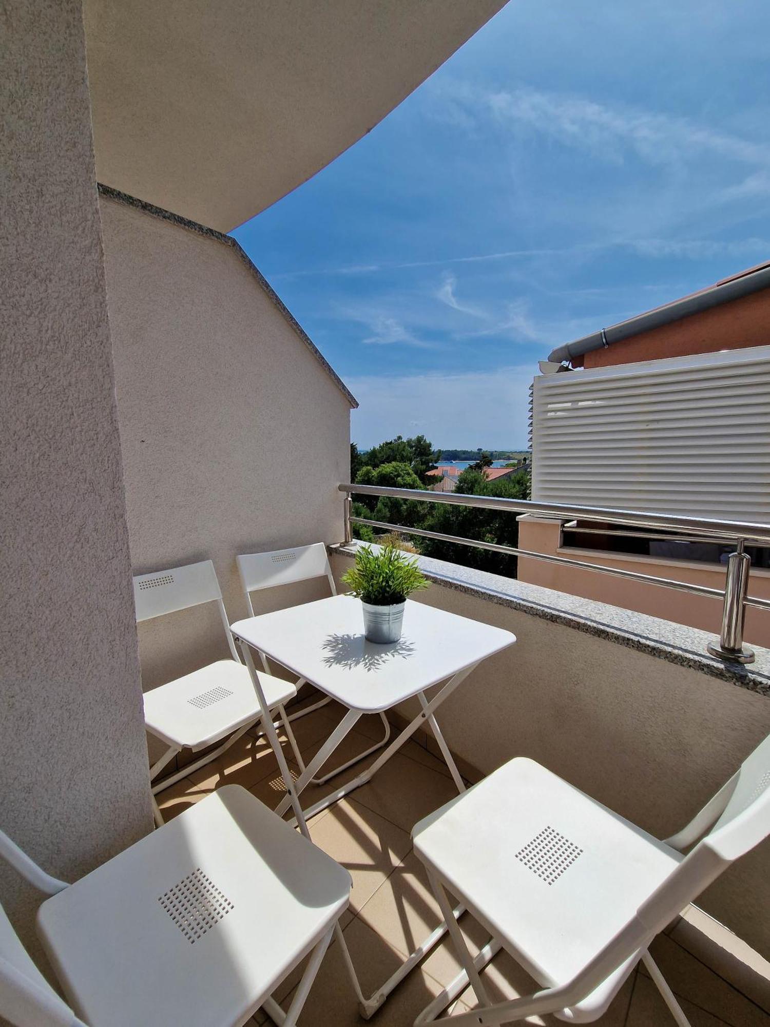 Avada Premium Apartment Novalja Exterior foto